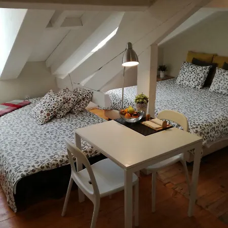 Vendégház Ah33 - Estudios Coimbra